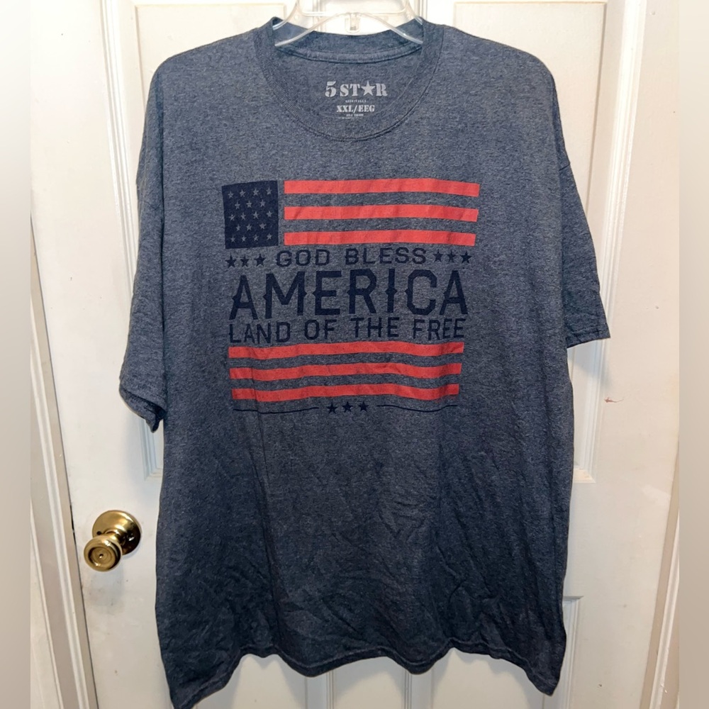 5 STAR Men’s Short Sleeve God Bless America Land of the Free T-shirt . Sz XXL.